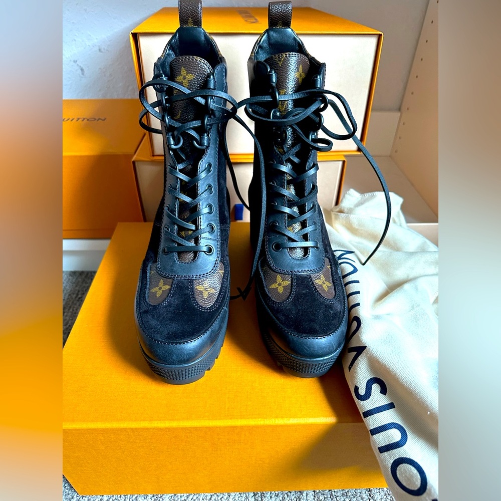 Louis Vuitton Laureate Desert Boot